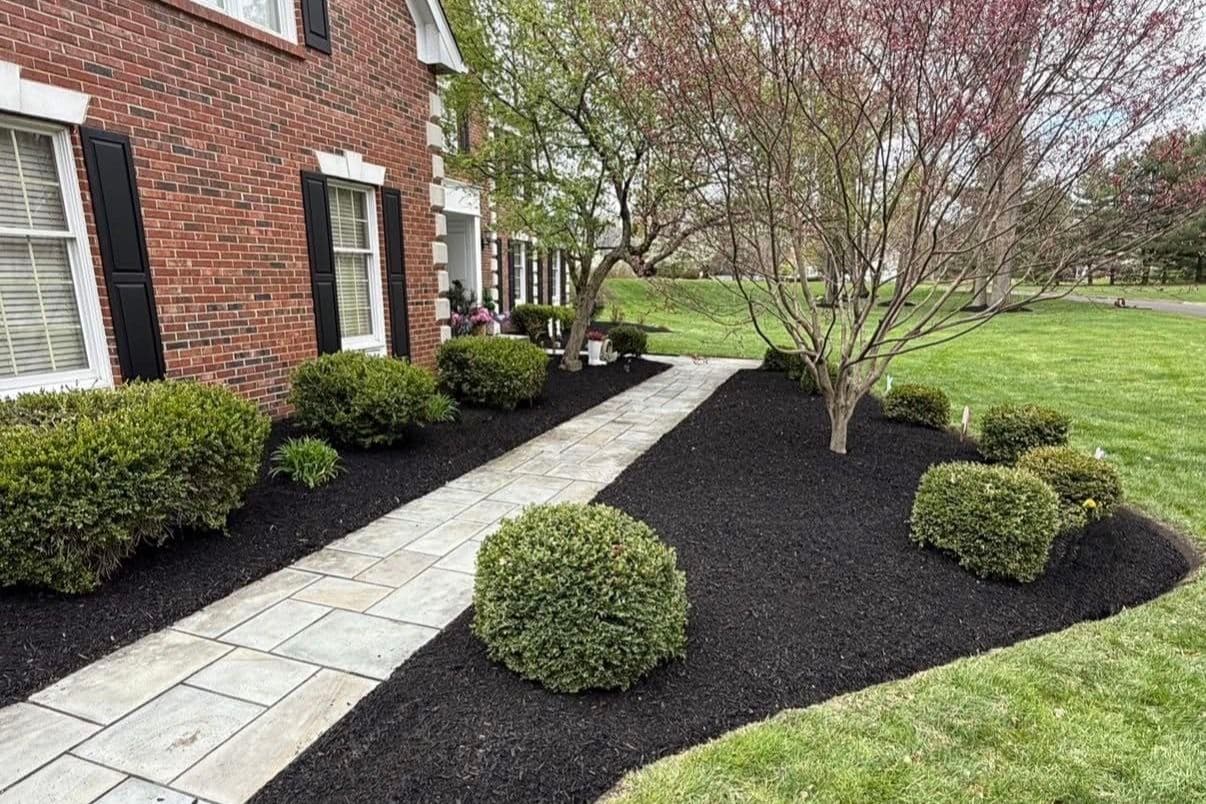 Gallery photos for Crispy Edges and Clean Beds - That's the Standard: Image #2