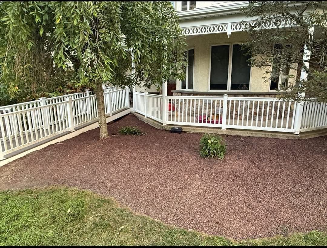 Gallery photos for Before and After Yard Cleanups That Speak for Themselves: Image #1